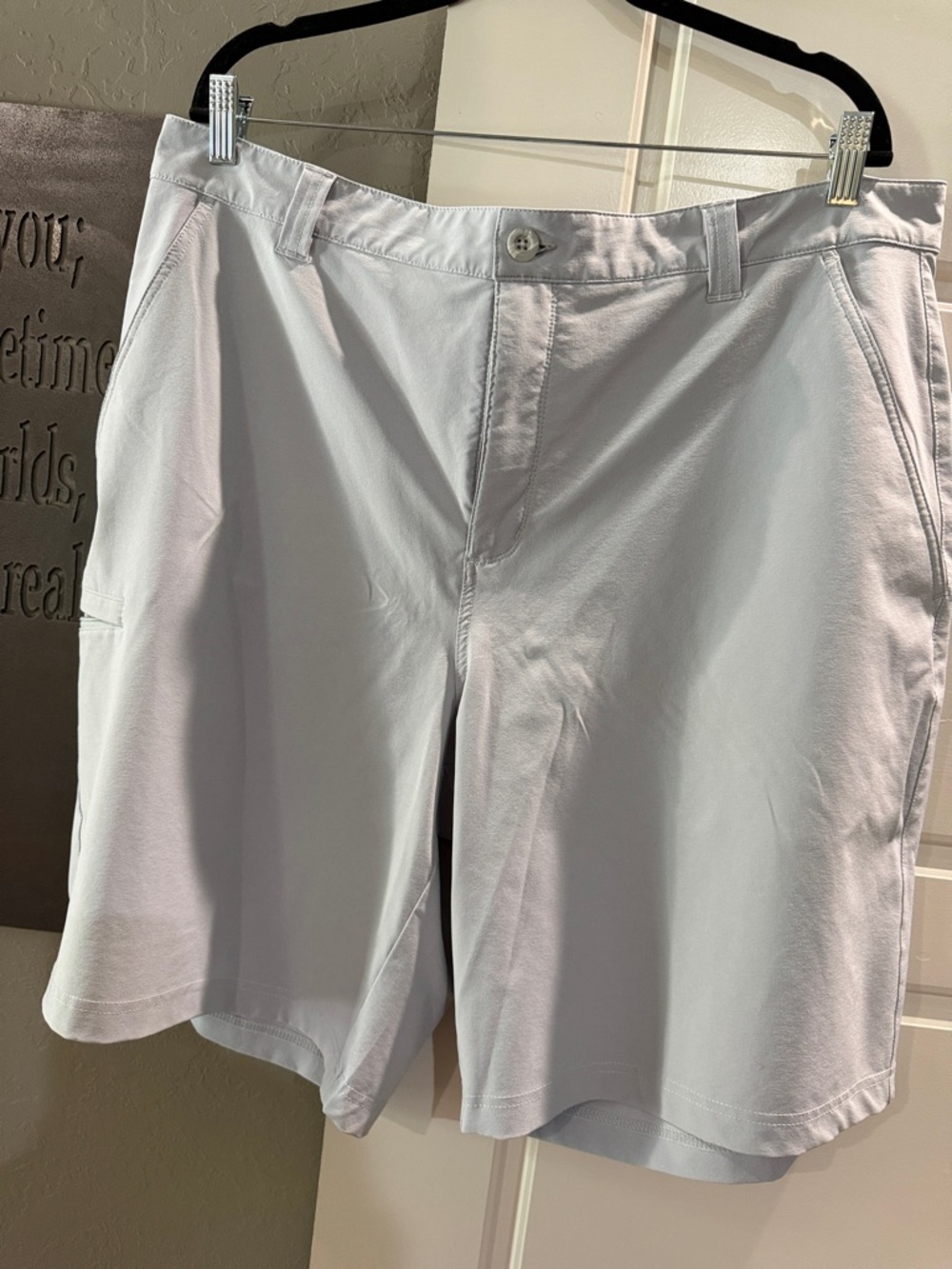 Columbia Men's Light Gray Casual Performance Shorts